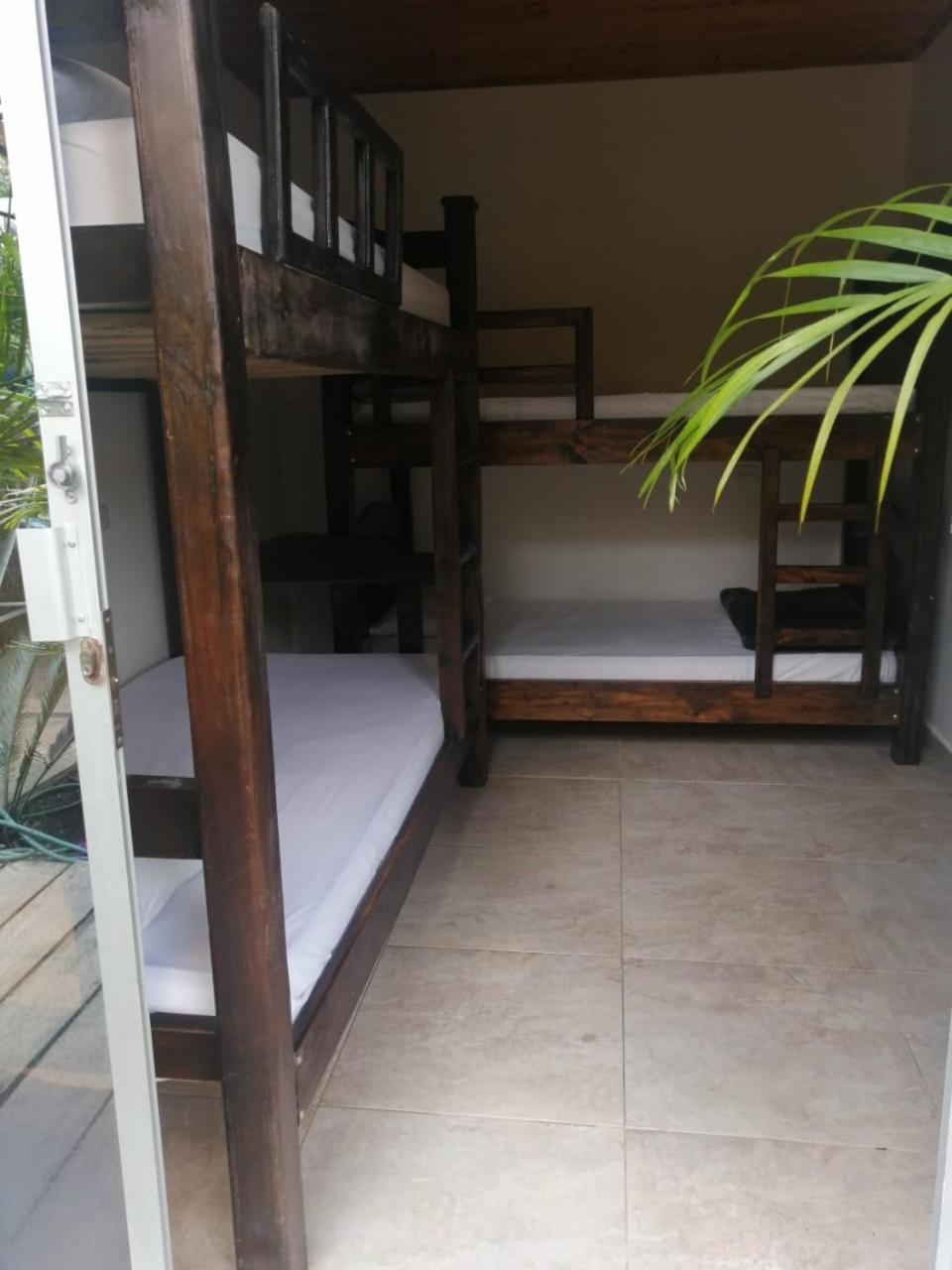 Hostal Hilltop ซัปซูร์โร ภายนอก รูปภาพ