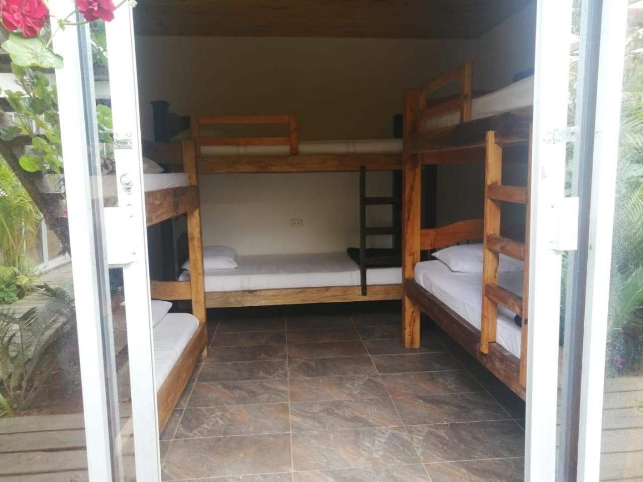 Hostal Hilltop ซัปซูร์โร ภายนอก รูปภาพ